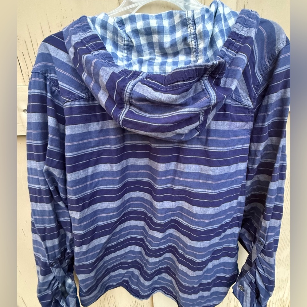 Columbia Navy and White Plaid Shirt
